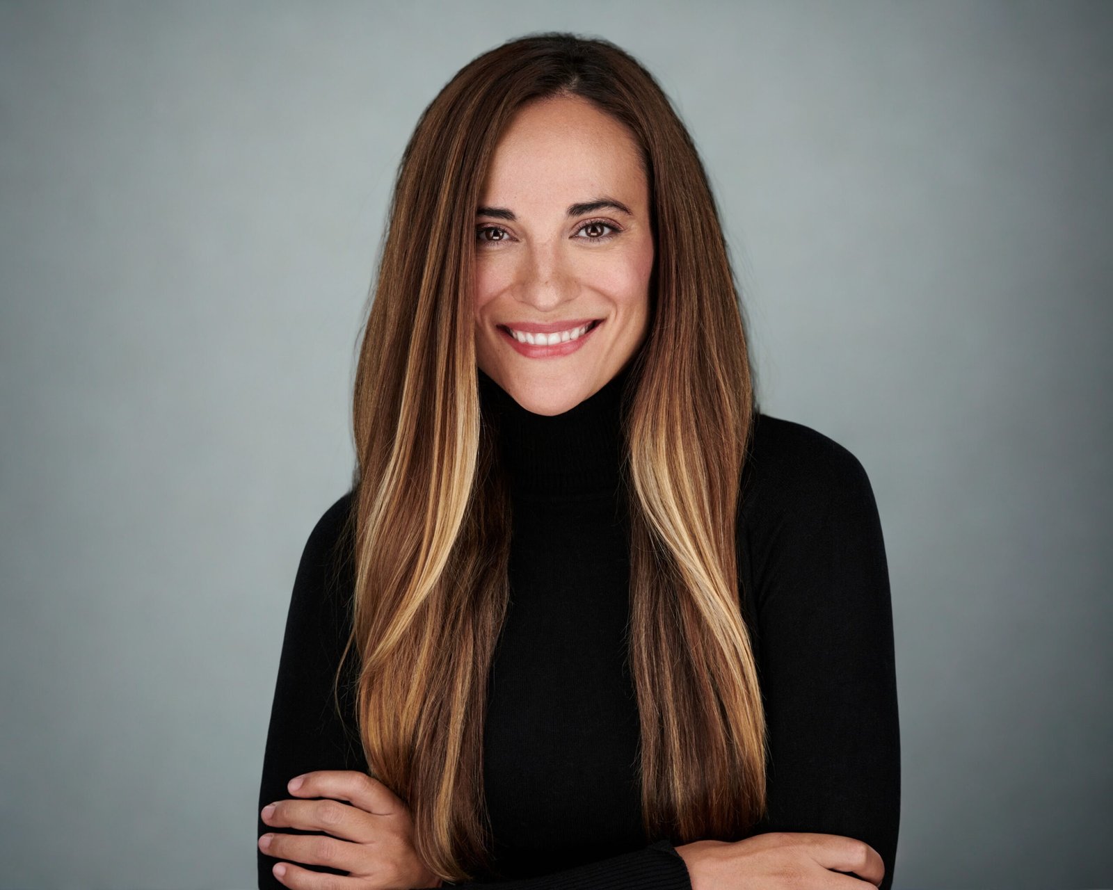 Portrait of Alejandra Guillén, Chief Operating Officer of TheraFascia, with biography describing her expertise in AI wearables, connected health innovation, and product strategy.