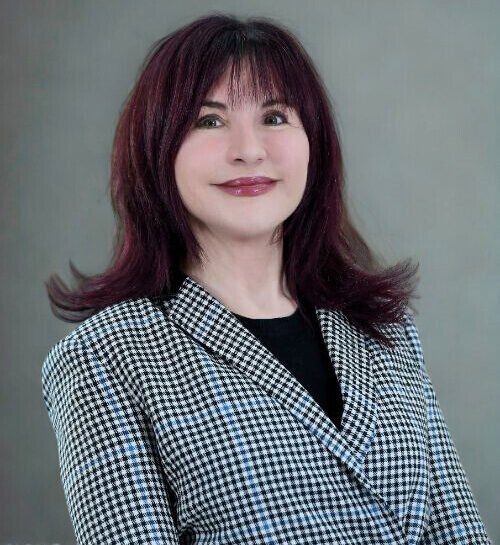 Portrait of Dr Kinda Khalaf Associate Dean of Medicine and Health Sciences at Khalifa University expert in neuromusculoskeletal biomechanics and co-founder of AL MASHYAH smart gait platform